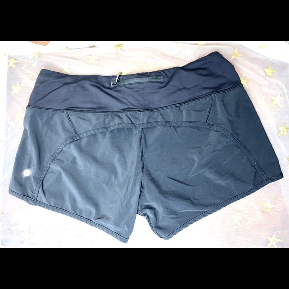 Lululemon Speed up shorts - Picture 2 of 5
